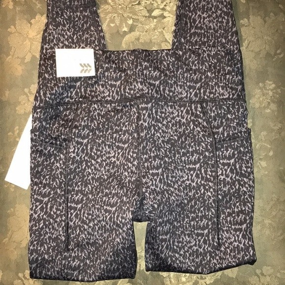 All In Motion High Rise Legging NWT - Picture 2 of 7